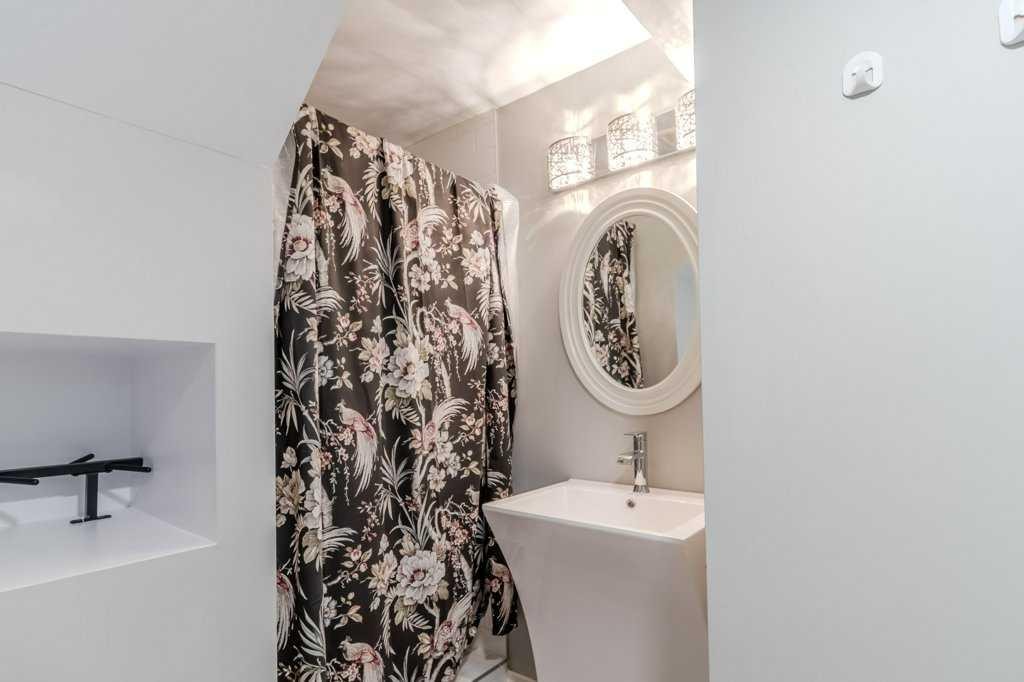 









5


Selkirk

Boulevard,
Red Deer,




AB
T4N 0G1

