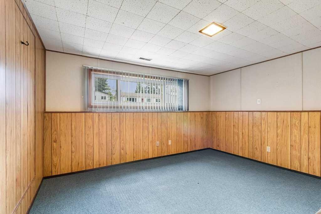 









4131


53

Avenue,
Innisfail,




AB
T4G 1G2

