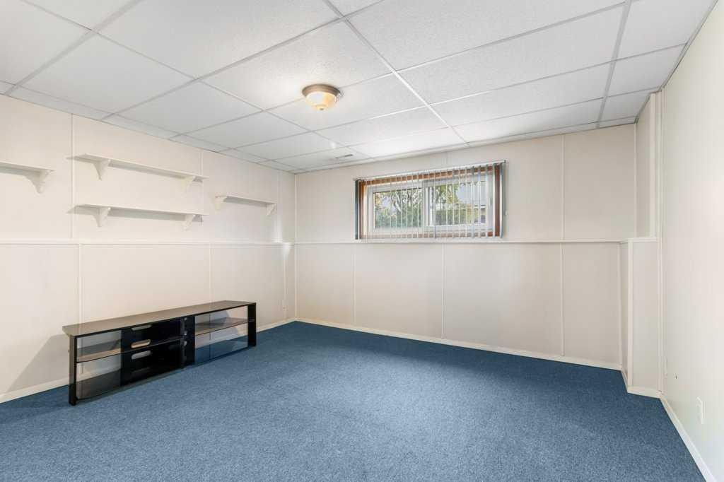 









4131


53

Avenue,
Innisfail,




AB
T4G 1G2

