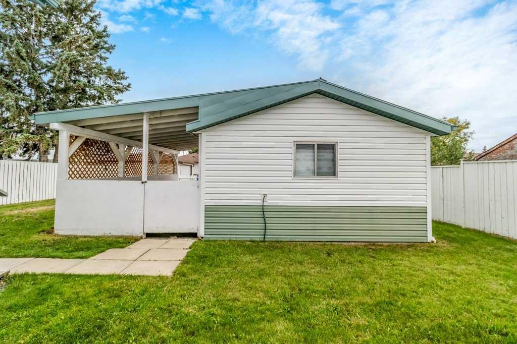 









4131


53

Avenue,
Innisfail,




AB
T4G 1G2

