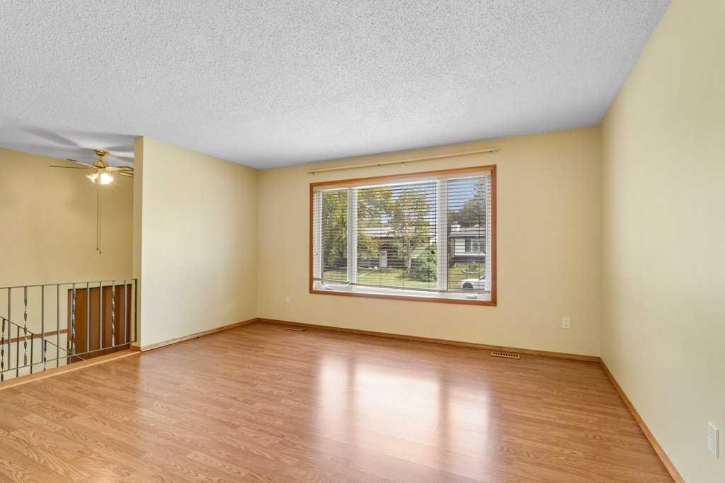 









4131


53

Avenue,
Innisfail,




AB
T4G 1G2

