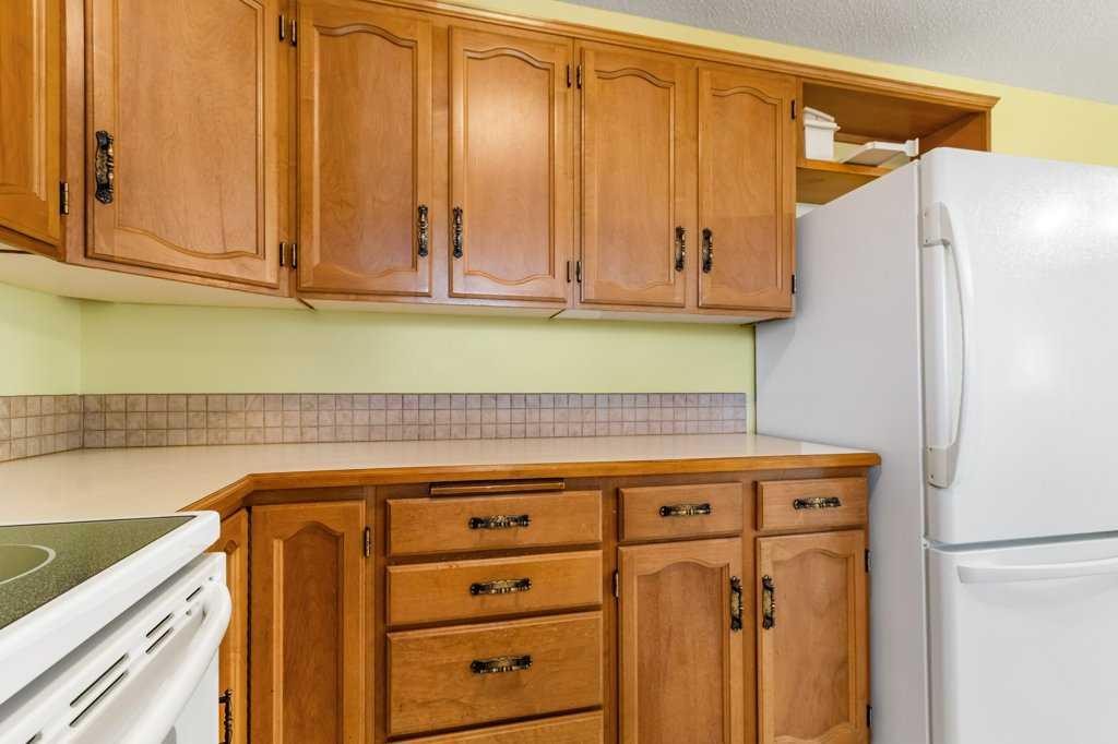 









4131


53

Avenue,
Innisfail,




AB
T4G 1G2

