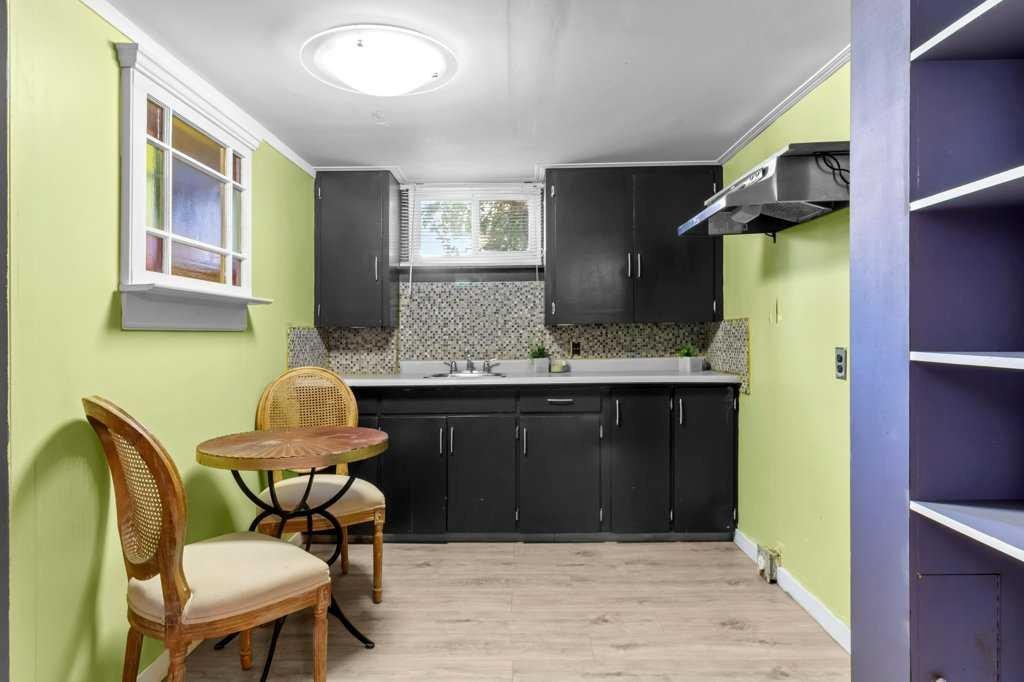 









5708


45

Avenue,
Red Deer,




AB
T4N 3L9

