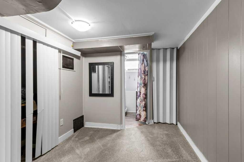 









5708


45

Avenue,
Red Deer,




AB
T4N 3L9

