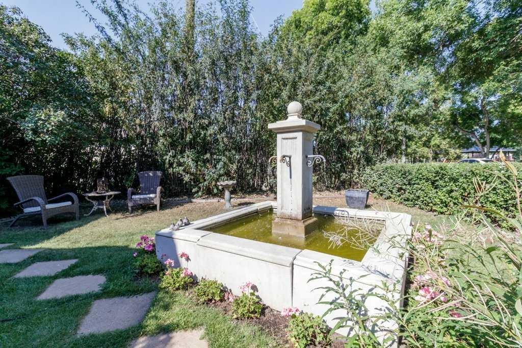









5708


45

Avenue,
Red Deer,




AB
T4N 3L9

