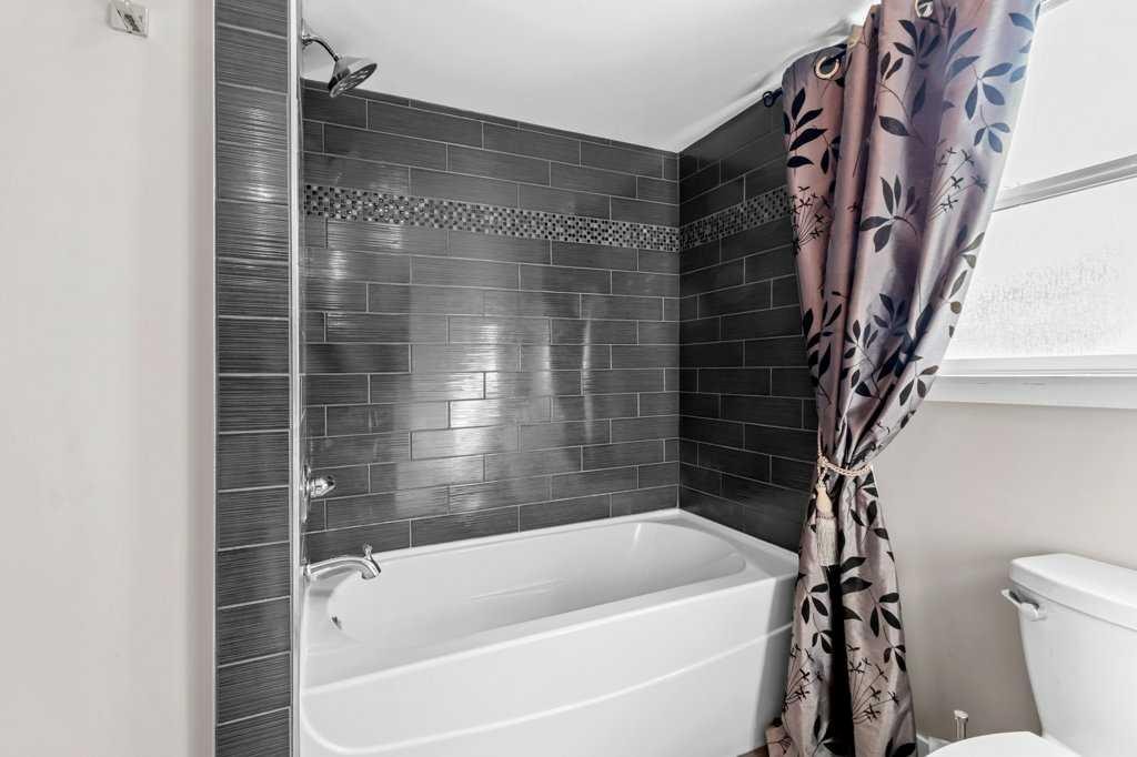









5708


45

Avenue,
Red Deer,




AB
T4N 3L9

