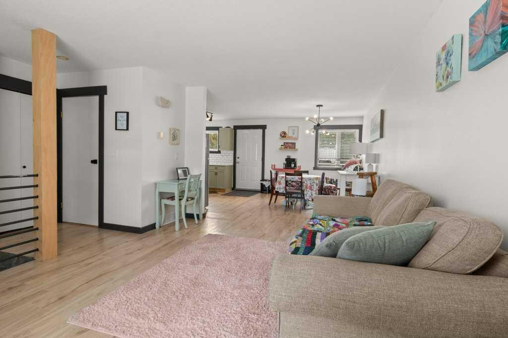 









5015


48

Avenue,
Sylvan Lake,




AB
T4S 1X6

