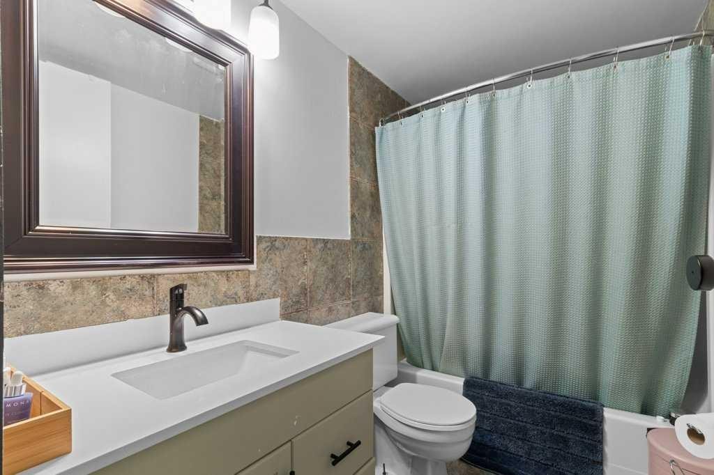 









5015


48

Avenue,
Sylvan Lake,




AB
T4S 1X6

