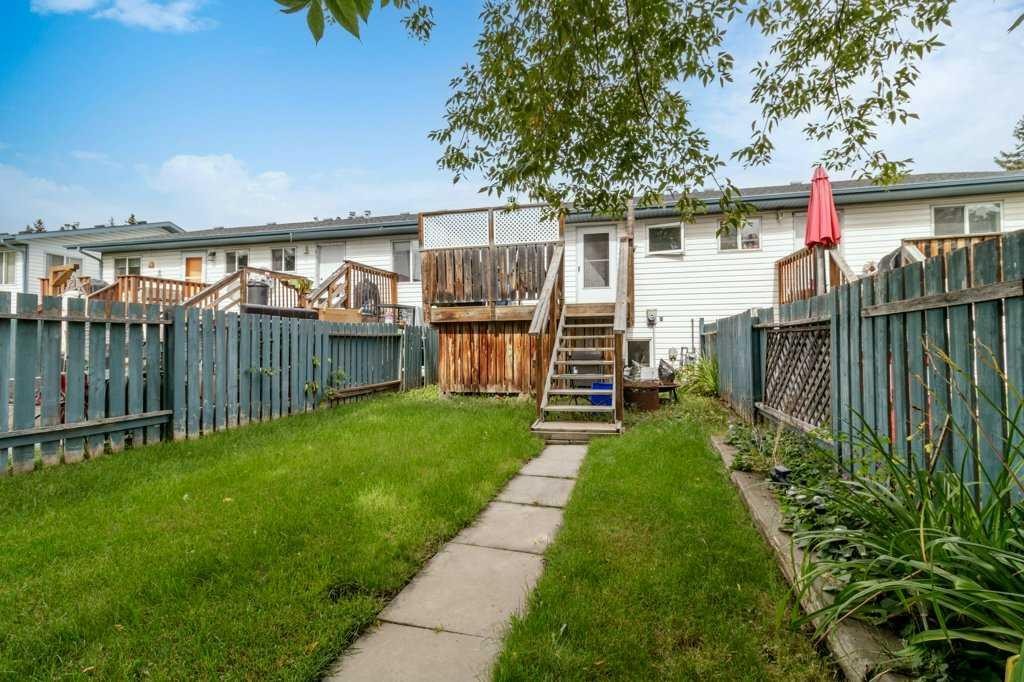 









5015


48

Avenue,
Sylvan Lake,




AB
T4S 1X6

