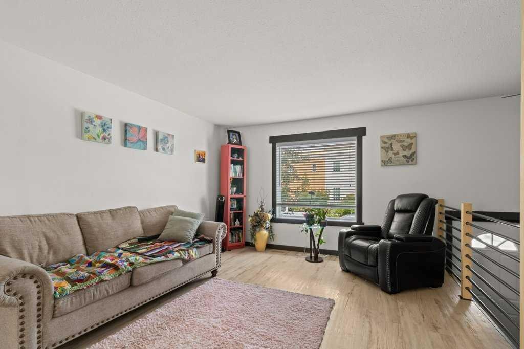 









5015


48

Avenue,
Sylvan Lake,




AB
T4S 1X6

