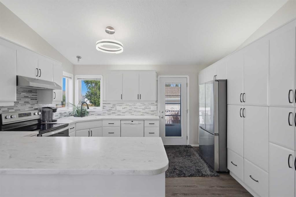 









148


Dempsey

Street,
Red Deer,




AB
T4R 2Y9


