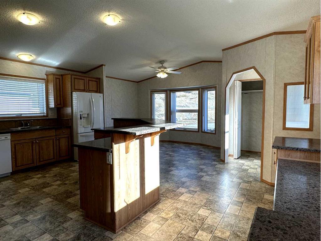 









2026


136

Street,
Blairmore,




AB
T0K 0E0

