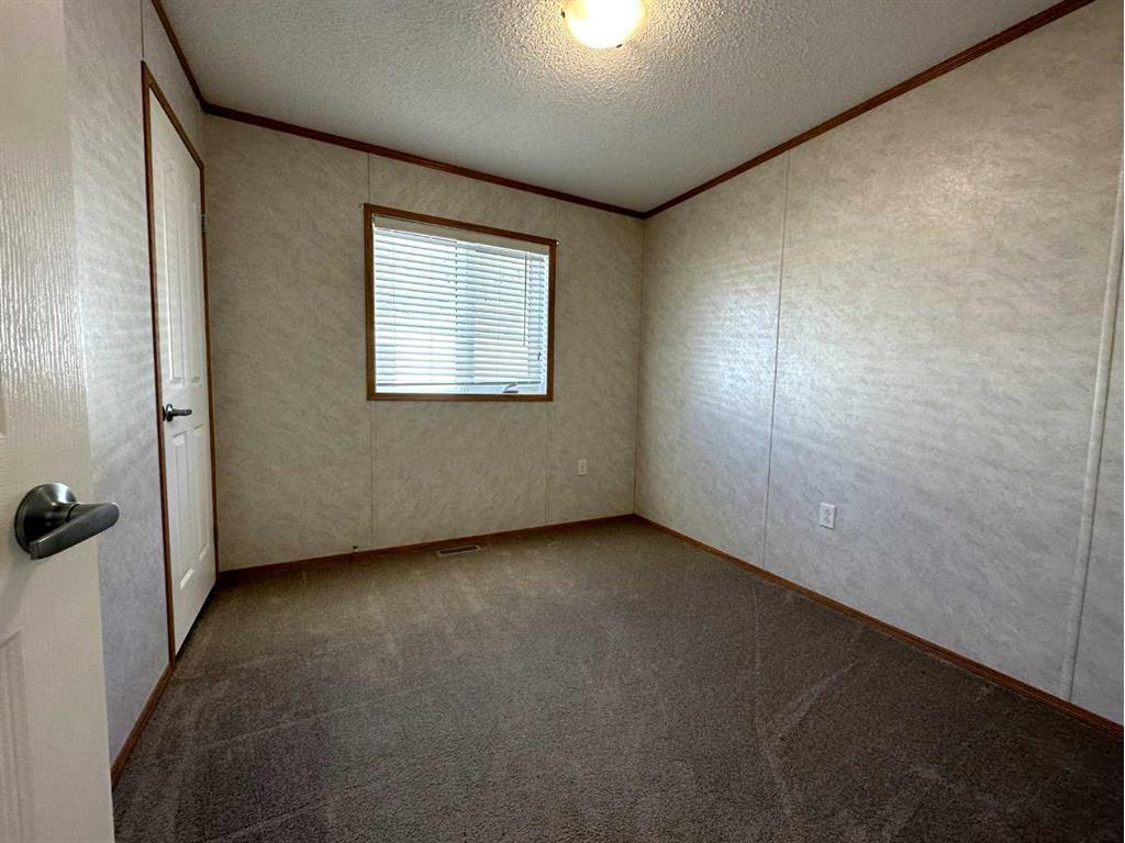 









2026


136

Street,
Blairmore,




AB
T0K 0E0

