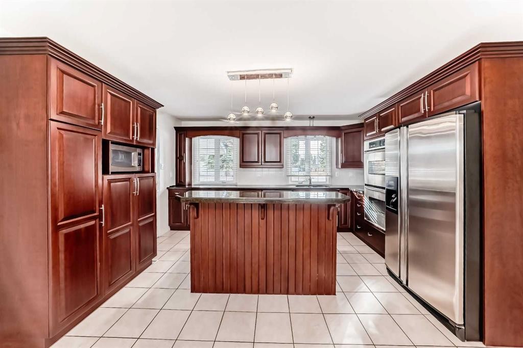 









1922


15

Street South,
Lethbridge,




AB
T1K1W8

