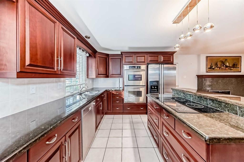 









1922


15

Street South,
Lethbridge,




AB
T1K1W8

