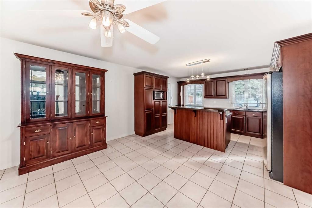 









1922


15

Street South,
Lethbridge,




AB
T1K1W8

