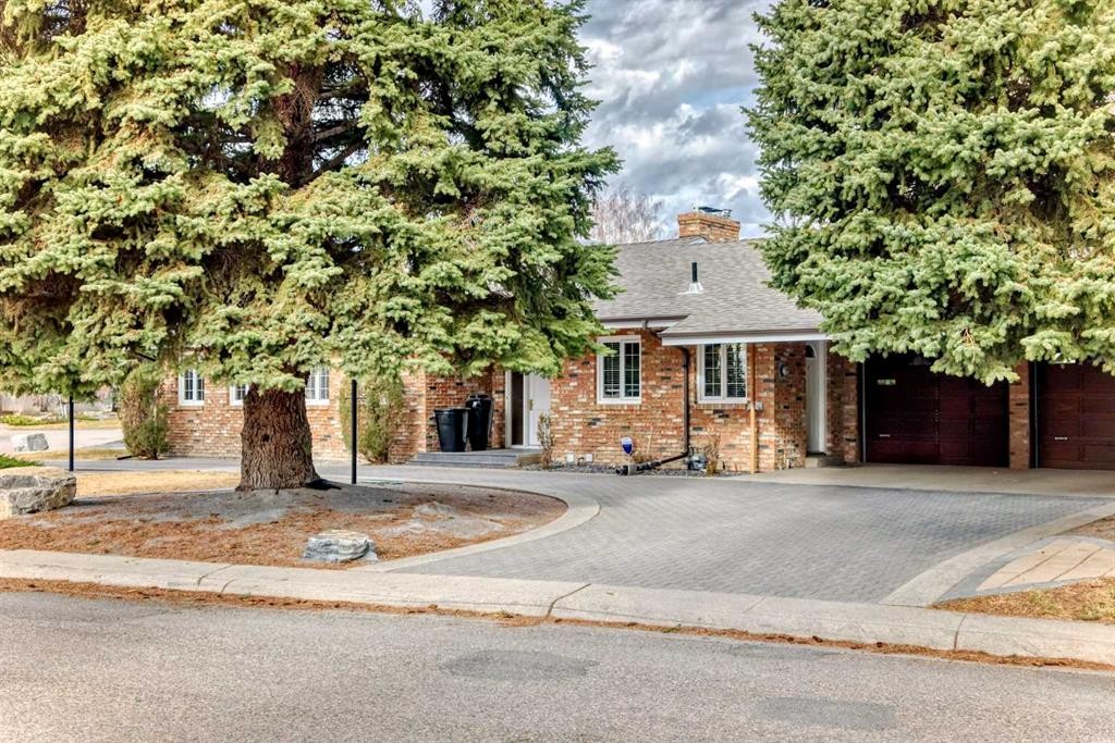 









1922


15

Street South,
Lethbridge,




AB
T1K1W8


