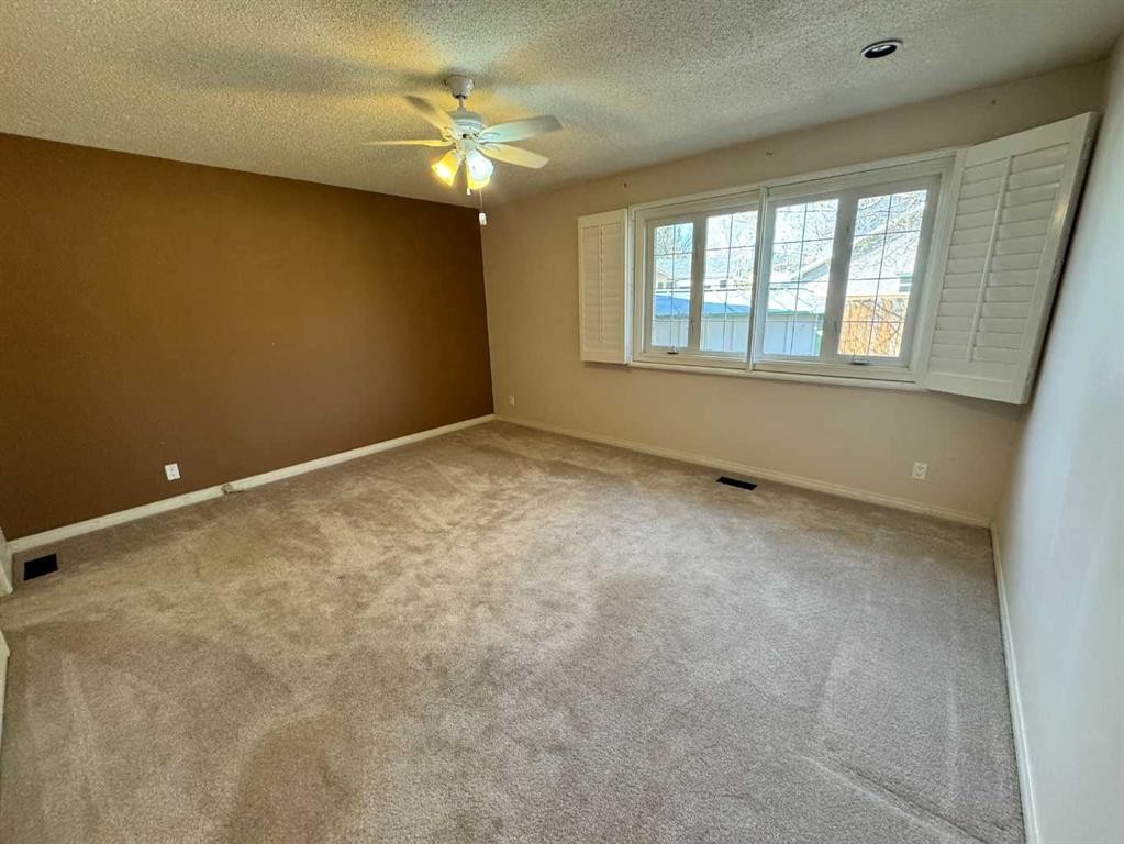 









1922


15

Street South,
Lethbridge,




AB
T1K1W8

