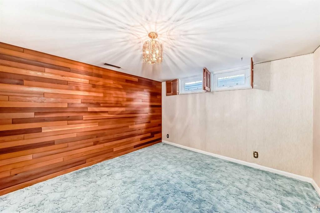 









1922


15

Street South,
Lethbridge,




AB
T1K1W8

