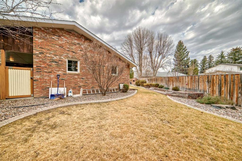 









1922


15

Street South,
Lethbridge,




AB
T1K1W8

