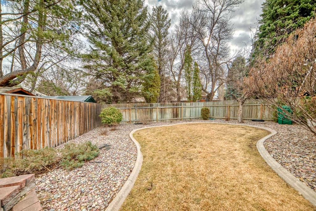 









1922


15

Street South,
Lethbridge,




AB
T1K1W8

