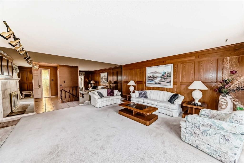 









1922


15

Street South,
Lethbridge,




AB
T1K1W8

