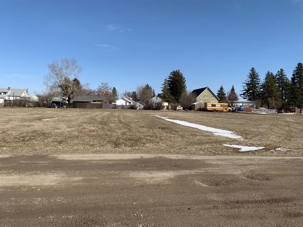 









Plan 5822EJ Block 3


Lot 6

,
Raymond,







AB
T0K 2S0

