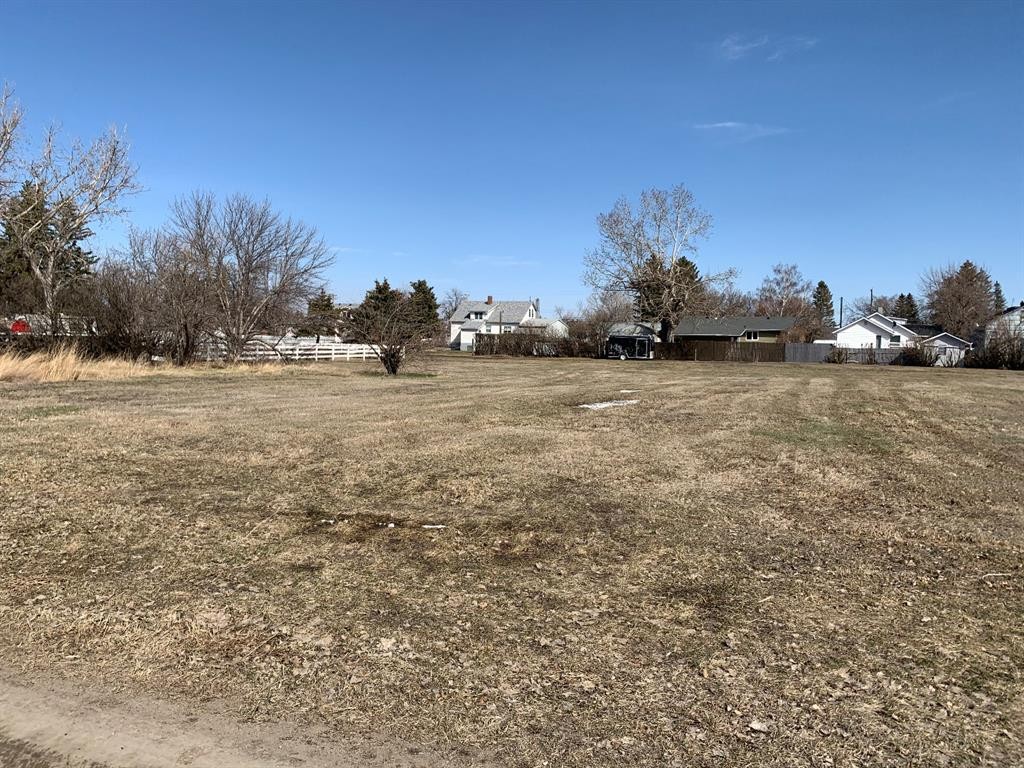 









Plan 5822EJ Block 3


Lot 6

,
Raymond,







AB
T0K 2S0

