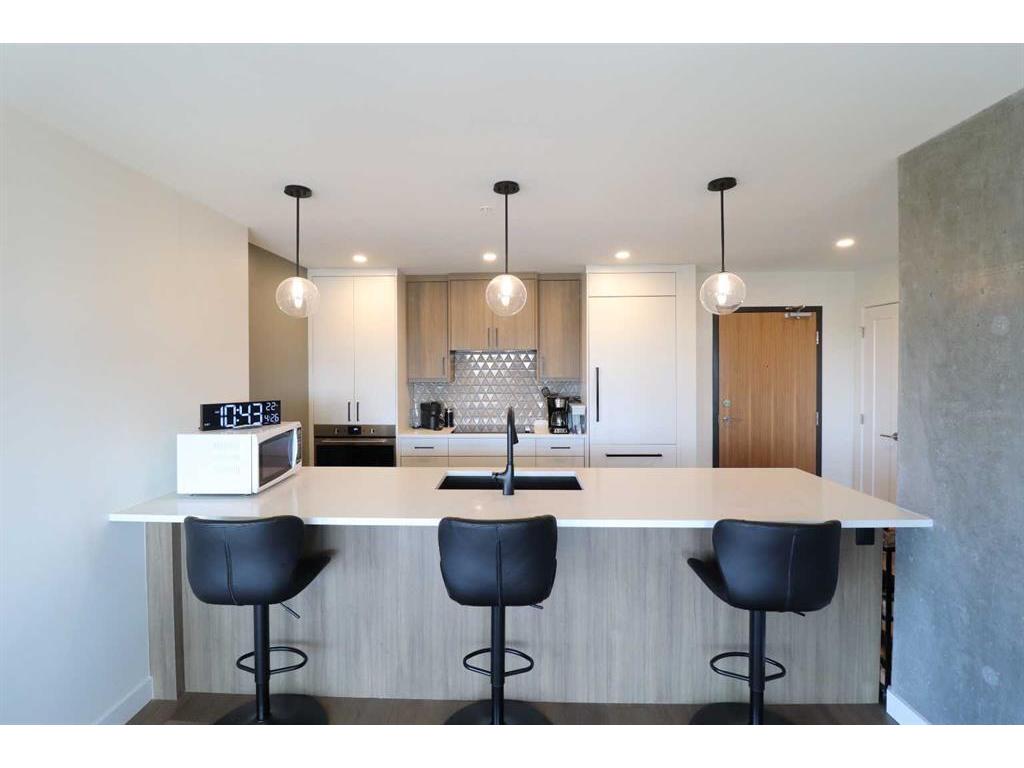 









102


Scenic

Drive North, 336,
Lethbridge,




AB
T1H 5L9

