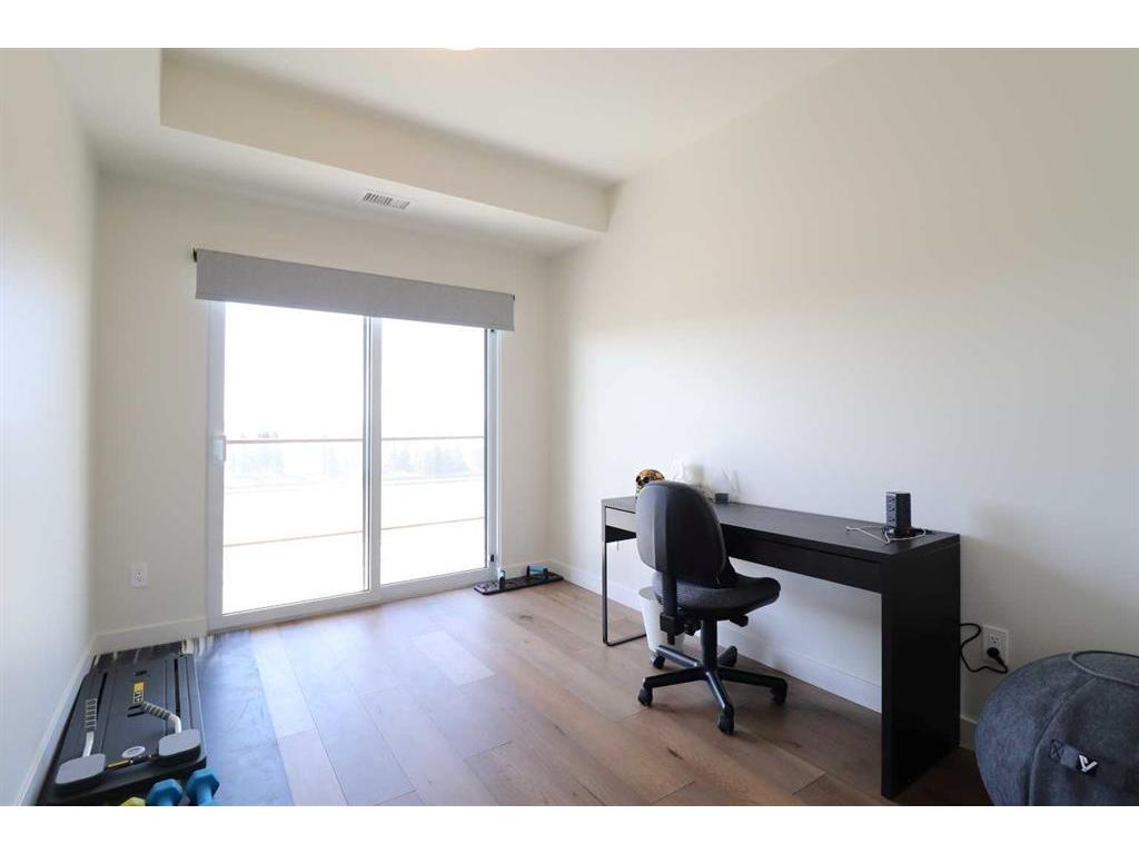 









102


Scenic

Drive North, 336,
Lethbridge,




AB
T1H 5L9

