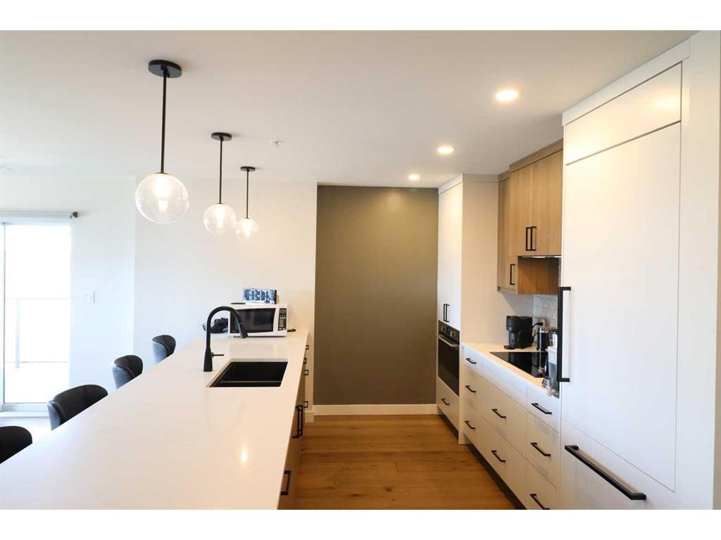 









102


Scenic

Drive North, 336,
Lethbridge,




AB
T1H 5L9

