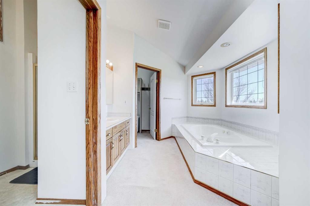 









217


Falcon Ridge

Way,
Rural Lethbridge County,




AB
T1J 5R8

