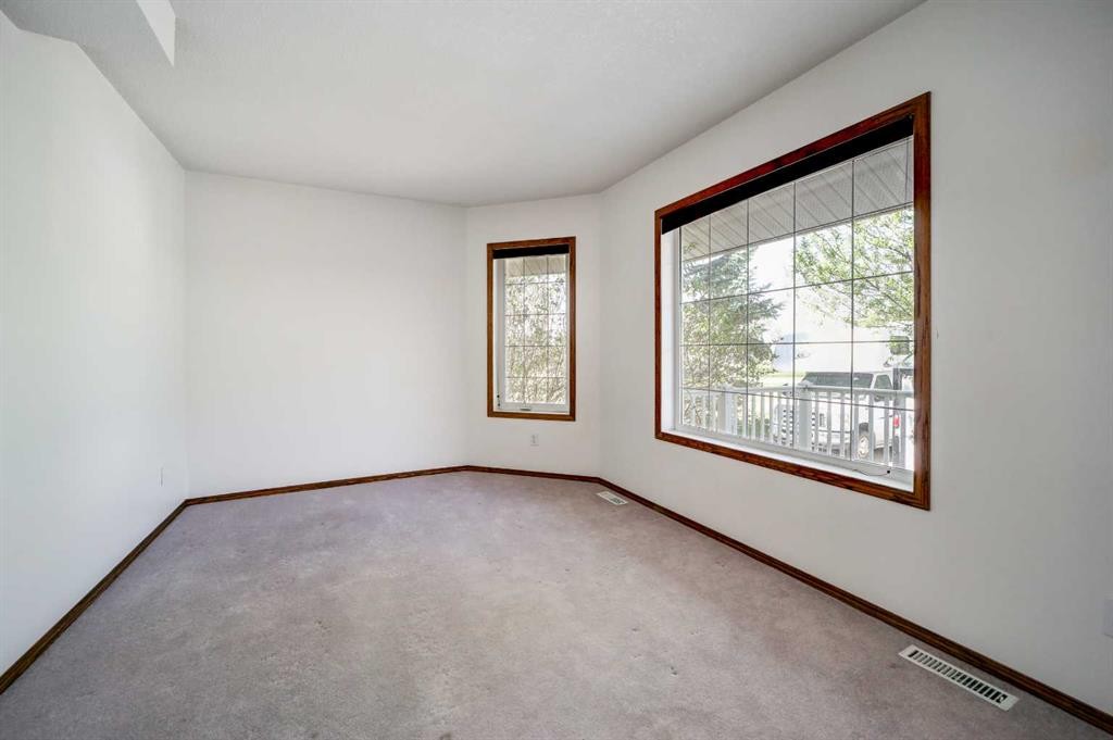 









217


Falcon Ridge

Way,
Rural Lethbridge County,




AB
T1J 5R8

