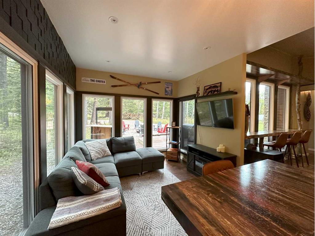 









2553


TECUMSEH RD

,
Coleman,




AB
T0K 0M0

