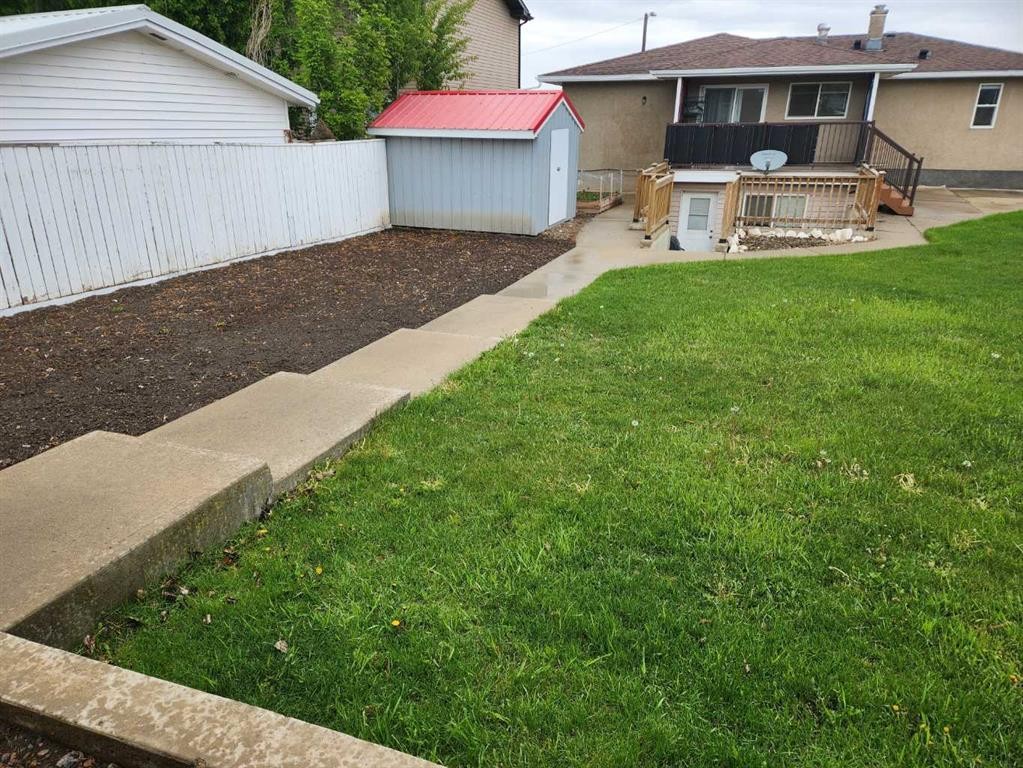 









1112


44

Avenue North,
Lethbridge,




AB
T1H 6C3

