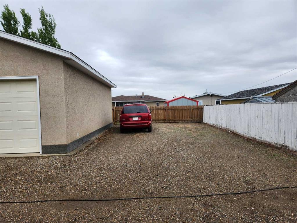 









1112


44

Avenue North,
Lethbridge,




AB
T1H 6C3

