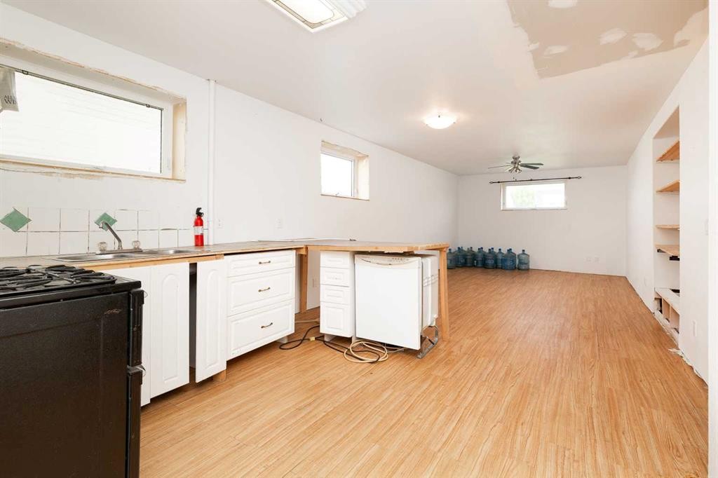 









329


4A

Street,
Stirling,




AB
T0K 2E0

