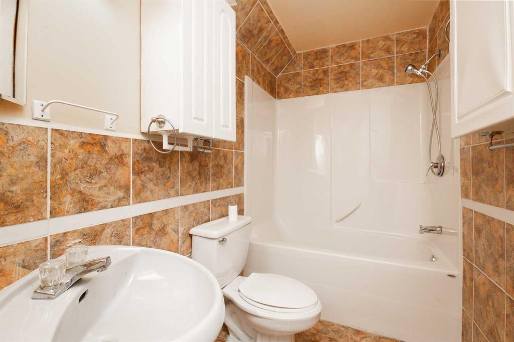 









329


4A

Street,
Stirling,




AB
T0K 2E0

