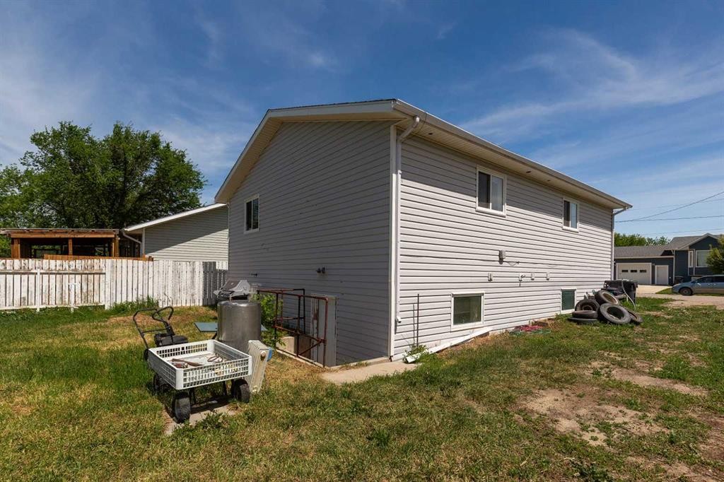 









329


4A

Street,
Stirling,




AB
T0K 2E0

