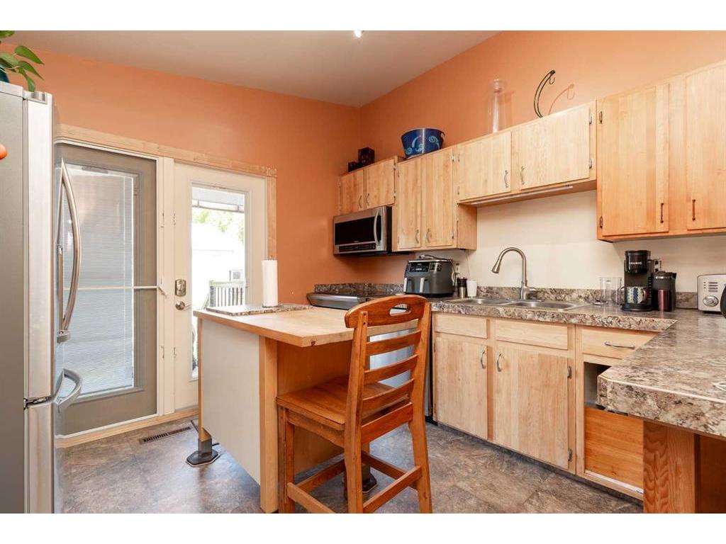 









3303


5A

Avenue South,
Lethbridge,




AB
T1J 0J4

