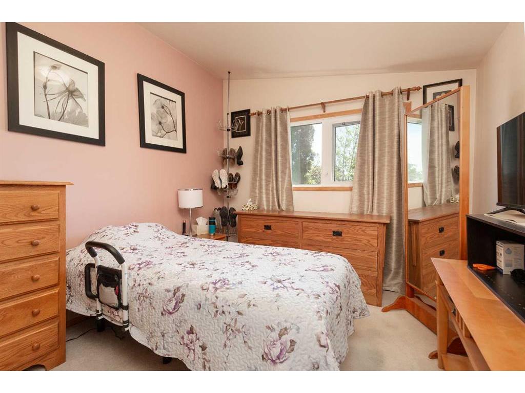 









3303


5A

Avenue South,
Lethbridge,




AB
T1J 0J4

