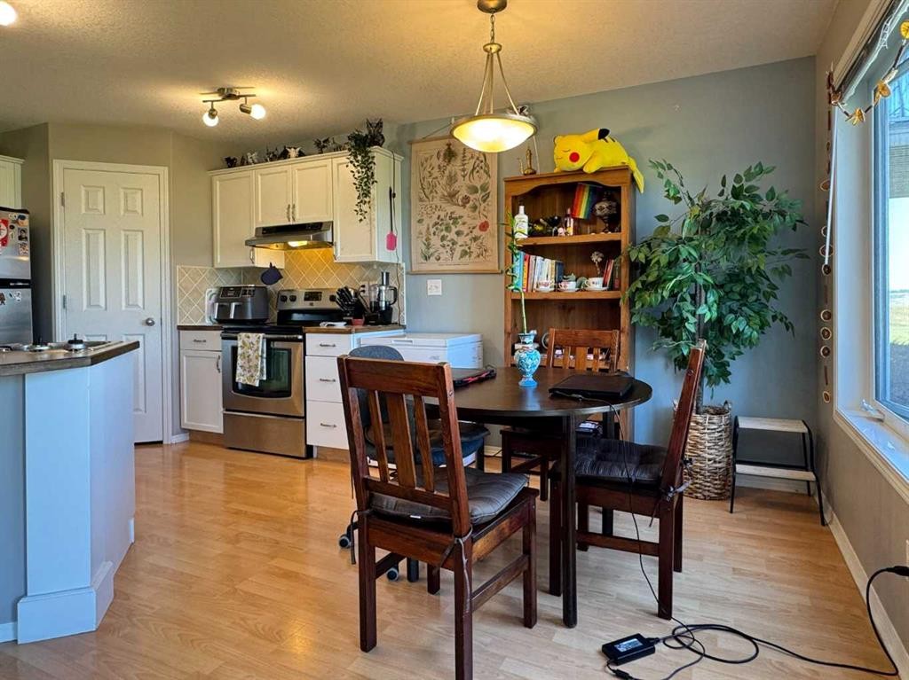 









535


9

Avenue North, 3,
Lethbridge,




AB
T1H 1Z7

