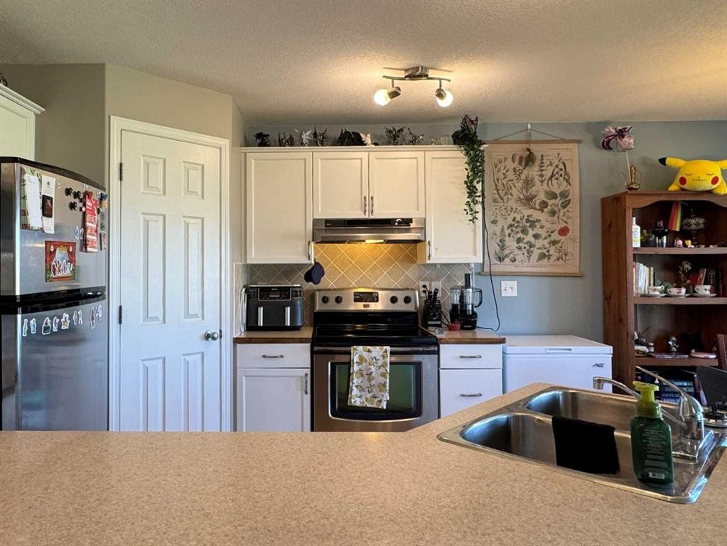 









535


9

Avenue North, 3,
Lethbridge,




AB
T1H 1Z7

