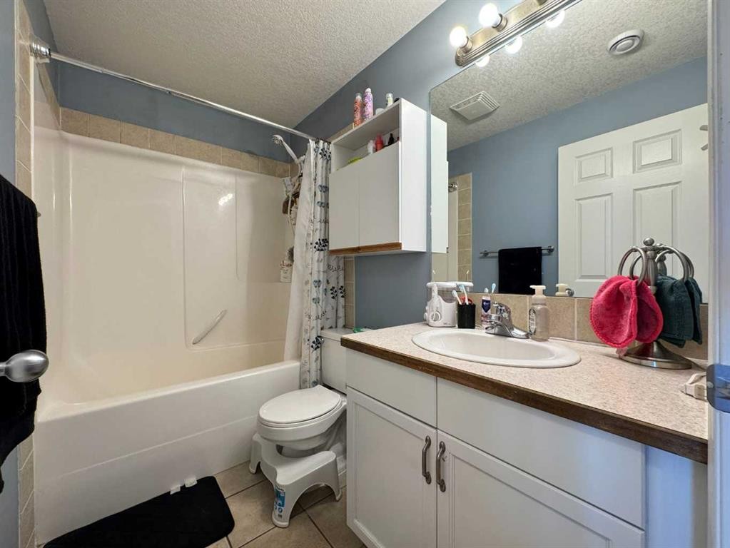 









535


9

Avenue North, 3,
Lethbridge,




AB
T1H 1Z7


