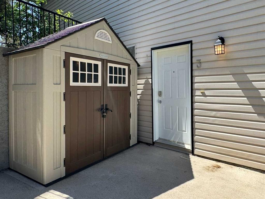 









535


9

Avenue North, 3,
Lethbridge,




AB
T1H 1Z7

