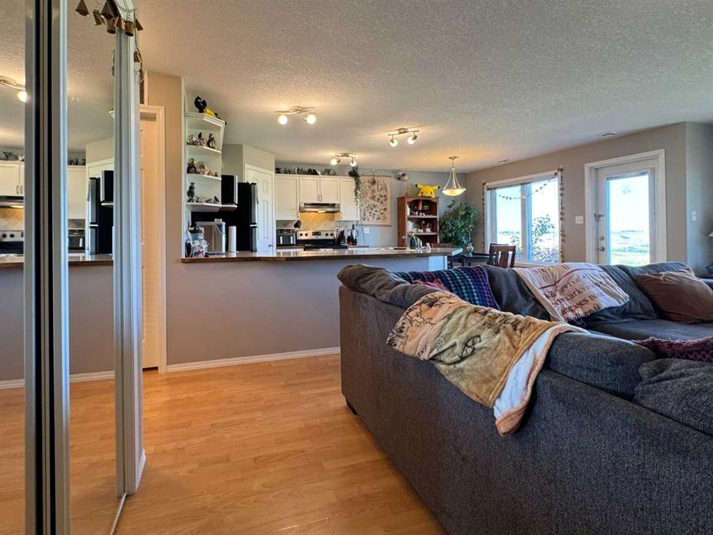 









535


9

Avenue North, 3,
Lethbridge,




AB
T1H 1Z7


