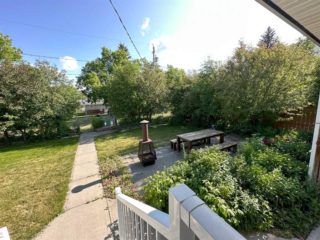 









2429


211

Street,
Bellevue,




AB
T0K 0C0

