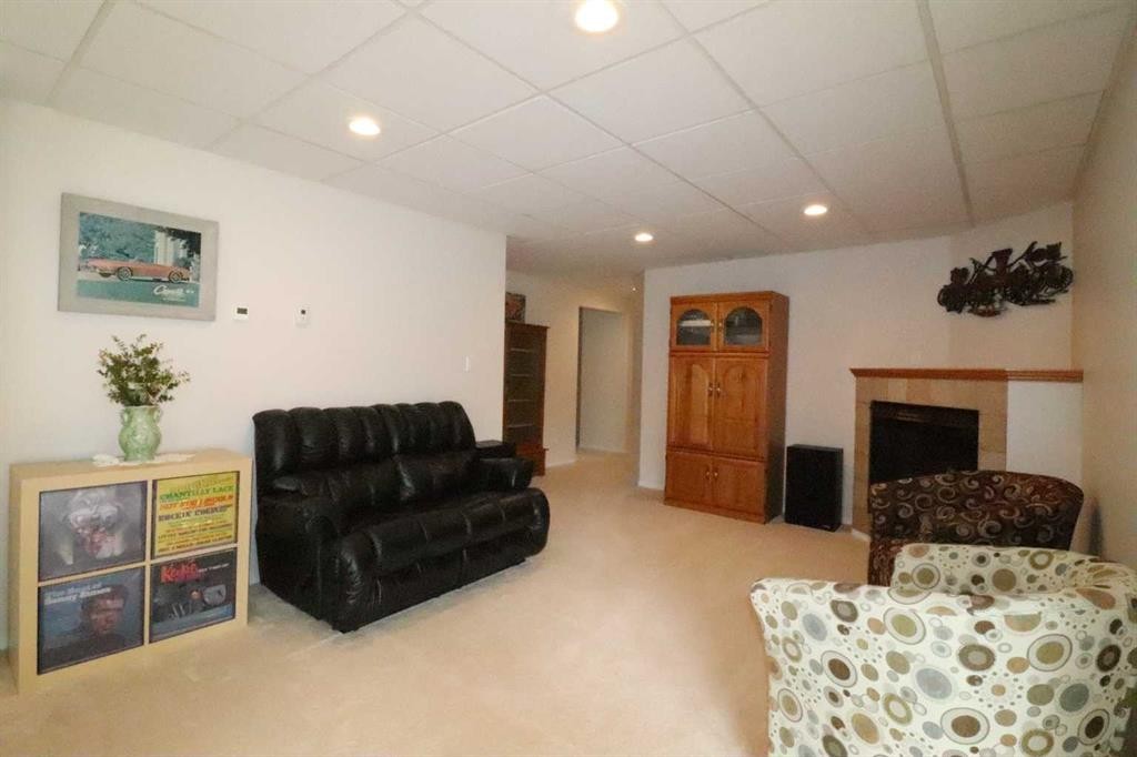 









77


Fairmont Park

Landing South,
Lethbridge,




AB
T1K 7L1

