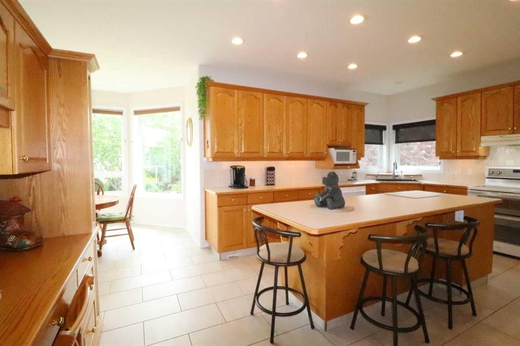 









77


Fairmont Park

Landing South,
Lethbridge,




AB
T1K 7L1

