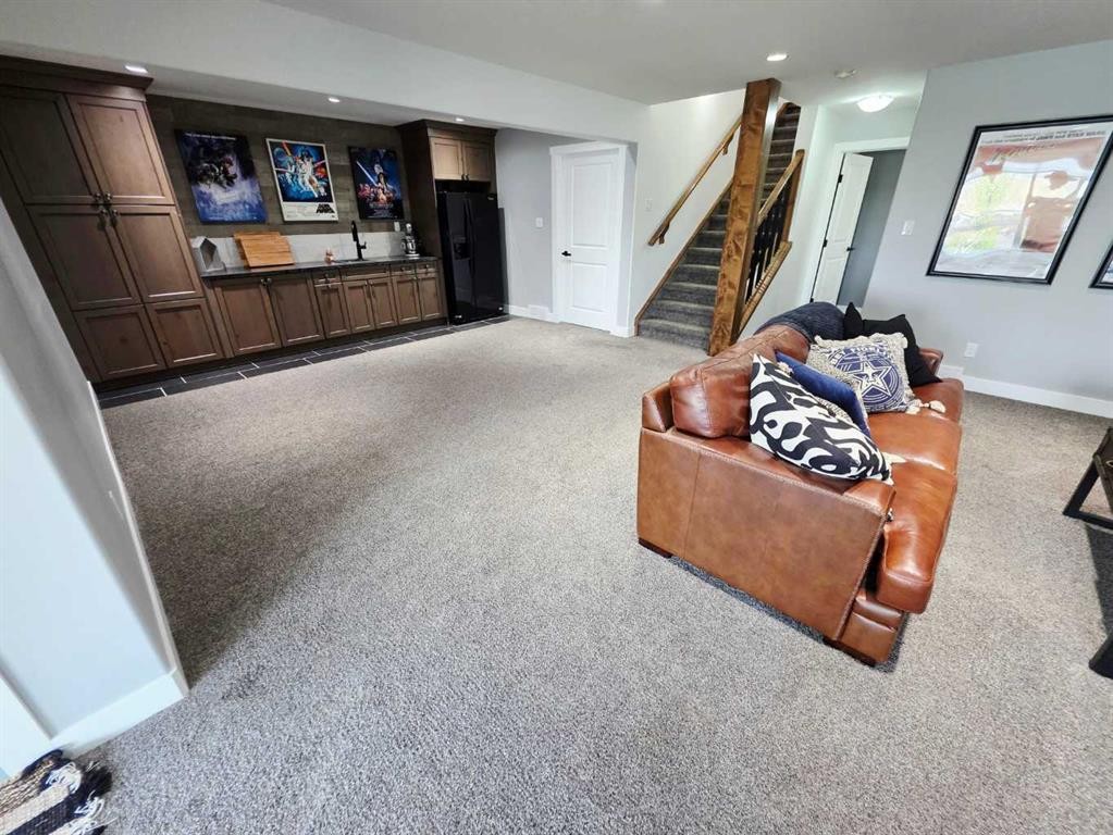 









5312


43

Street,
Taber,




AB
T1G 0E2

